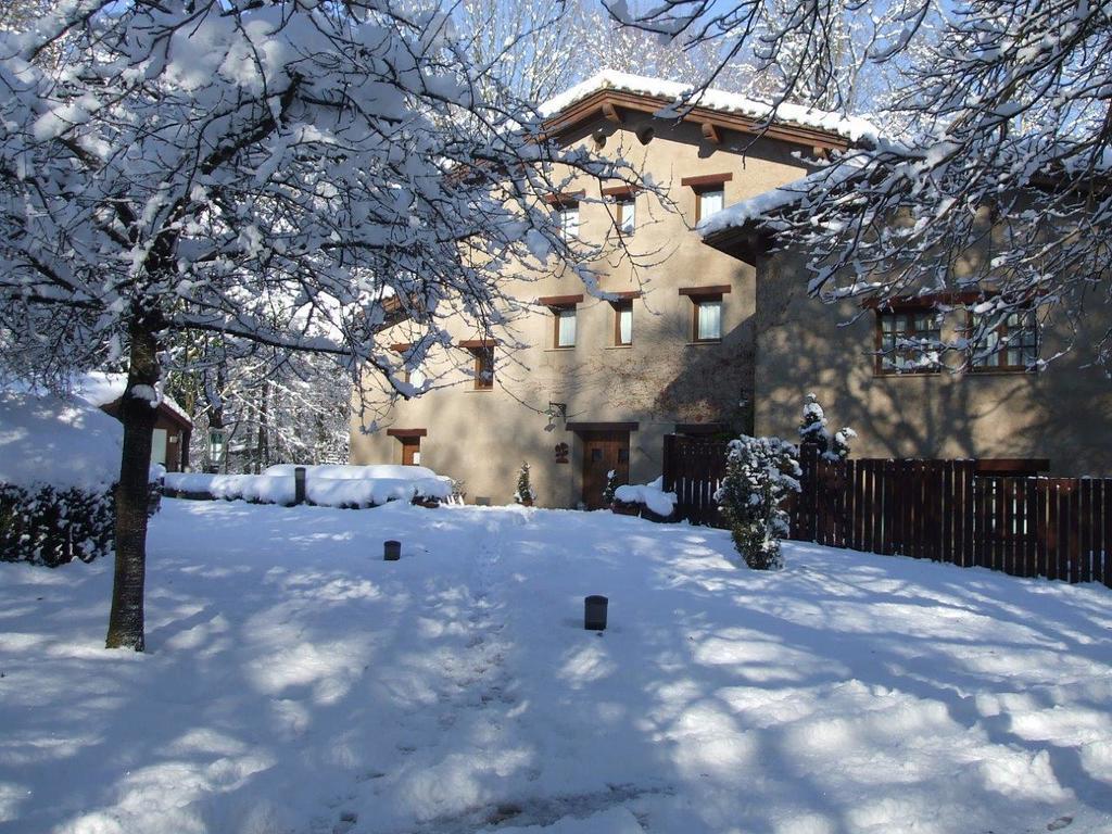Hotel Can Blanc Olot Exterior foto